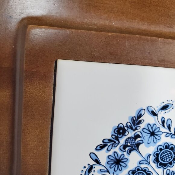 VTG Haddon Hall Elegance Blue Floral Tile Wall Plaque Wood Frame 13” Kitchen Dec - Picture 3 of 11